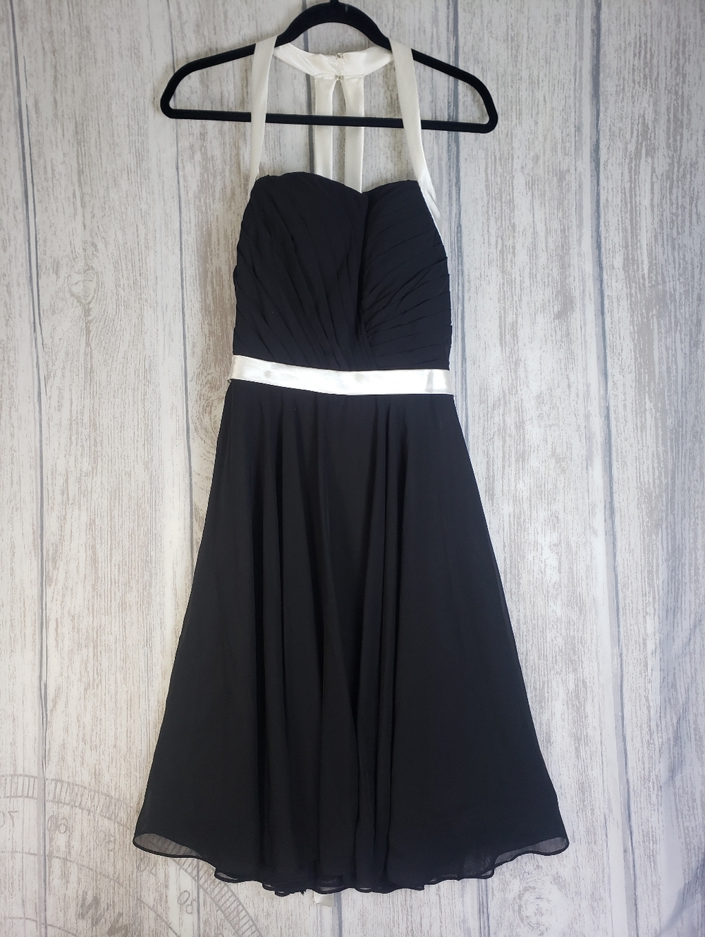 Black & White Halter Dress Knee Length Chiffon Skirt Structured Top Sz Small C